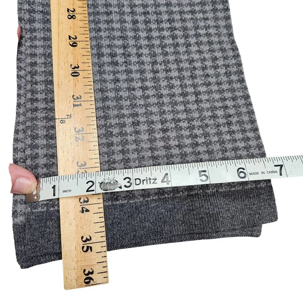 J.Crew Mens Black Gray Houndstooth‎ Knit Scarf OS Preppy Minimalist Basic Staple